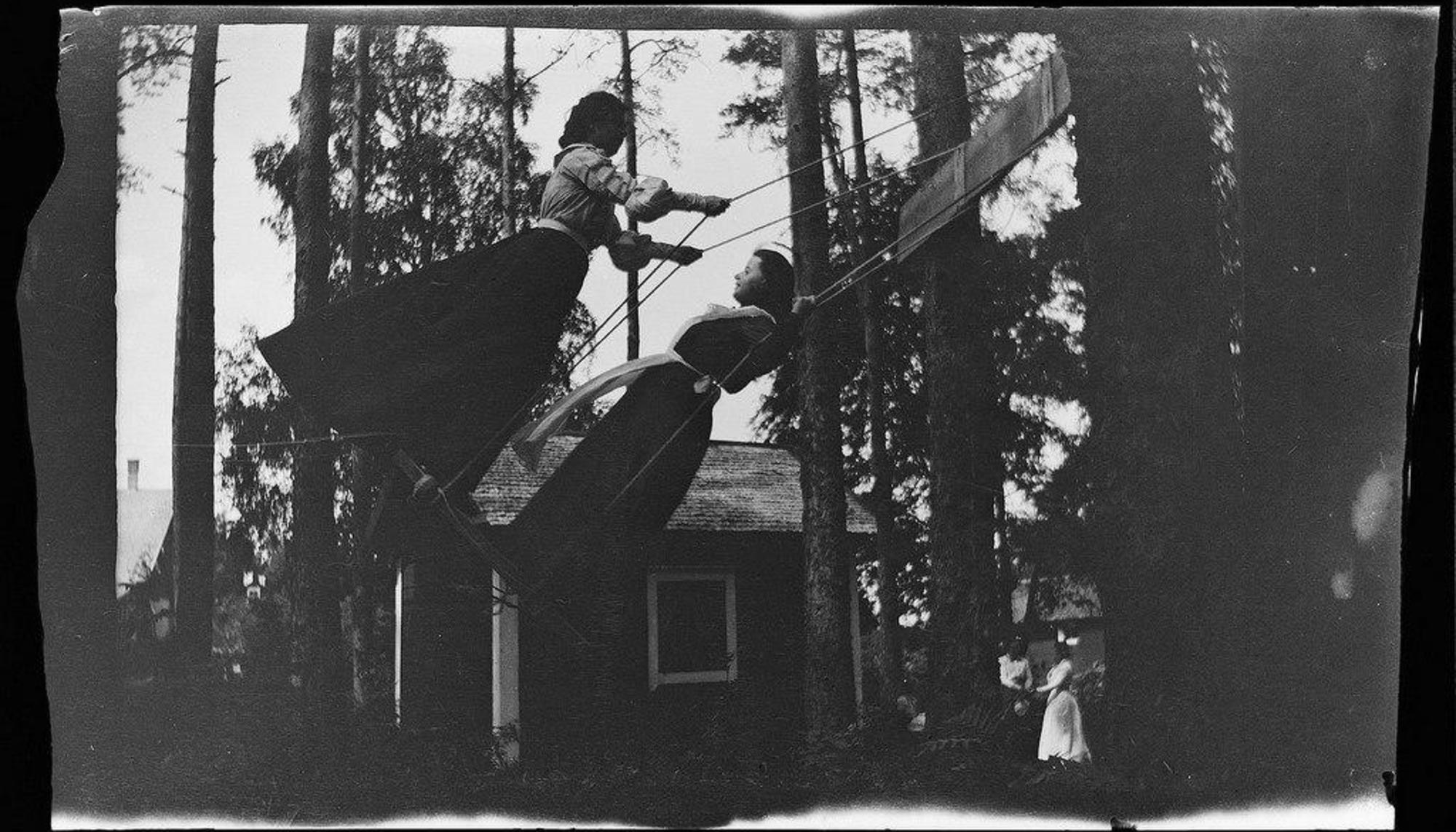 Mujeres Finlandia Hugo Simberg